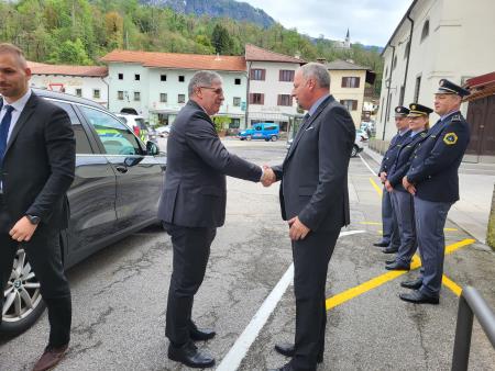 Slika Minister Poklukar župan Matajurc